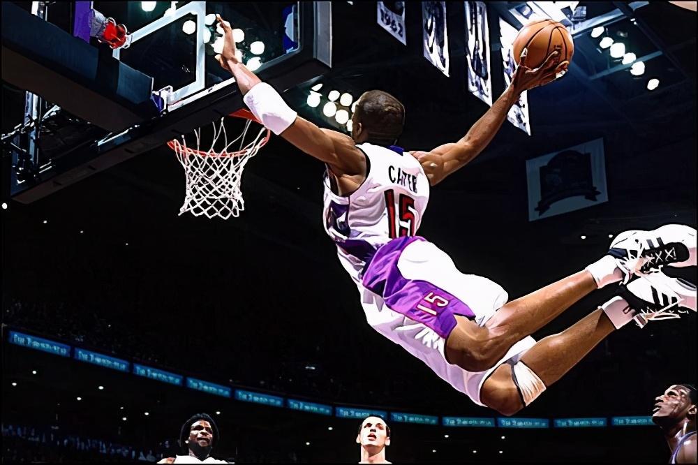 两处豪宅被盗卡特职业生涯22年挣了多少钱竟引盗贼垂涎三尺