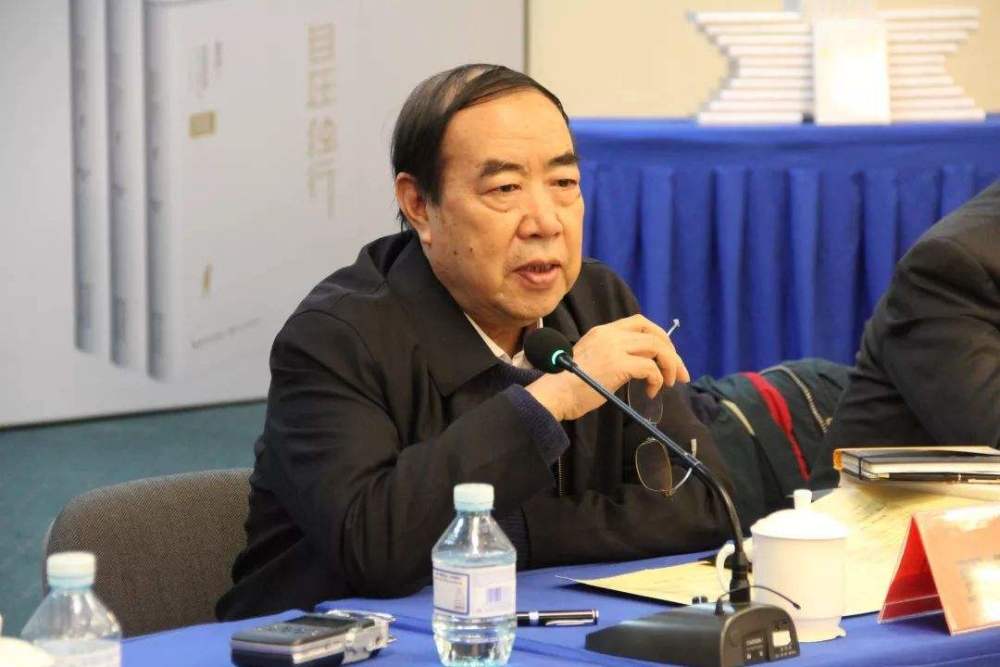 金庸|王朔说余秋雨是传统文化的琼瑶 金庸说余秋雨堪比鲁迅