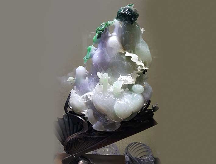 佳作任浩的玉雕作品风格独特,既追求作品细致入微,唯美隽永,又讲究