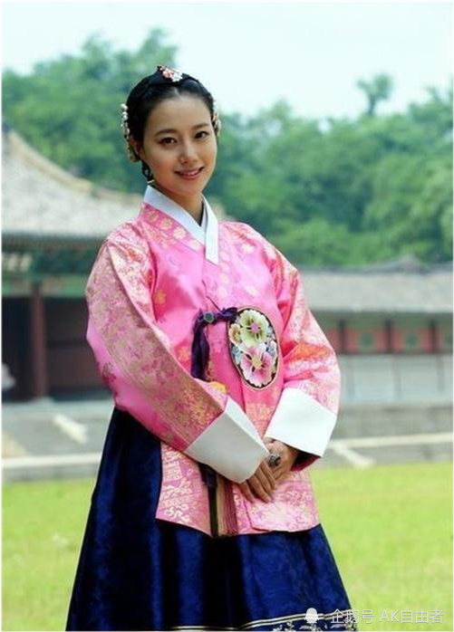 韩国网友票选十大女星韩服造型排名