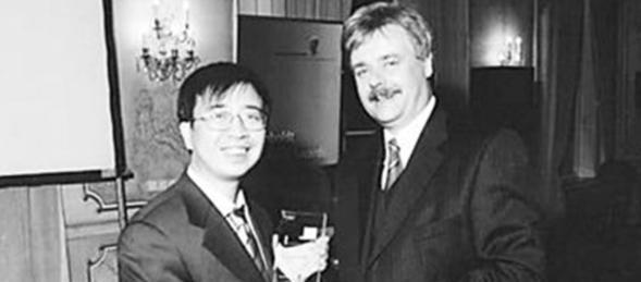 物理|离诺奖最近的中国科学家，创造出6个“世界首次”，却说物理好简单