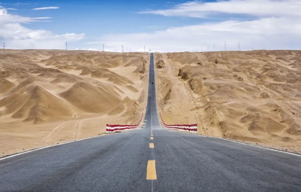 点评15张在路上照片用3个摄影技巧拍出天路绵延感
