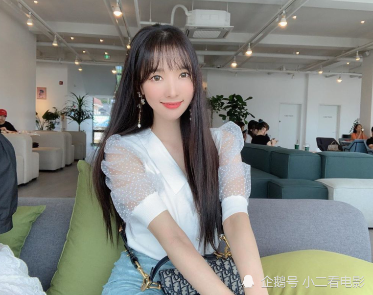 朱敏希stellar的忙内朱敏希毕业于首尔汉阳大学的舞蹈系,长得清纯甜美