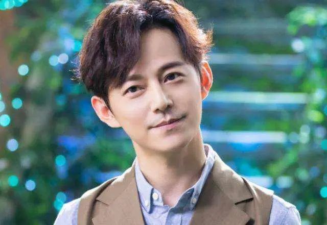 何炅|携绯闻女友聚餐，46岁何炅这算是官宣？