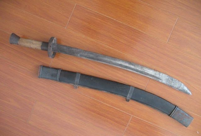 马家军残部,军刀藏在墙里几十年,他们的主人在等待中死去!