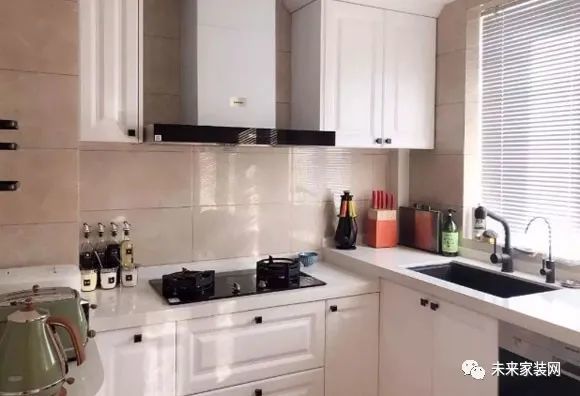 细节决定舒适性 10套厨房装修案例 分层式厨房台面更好用 腾讯网