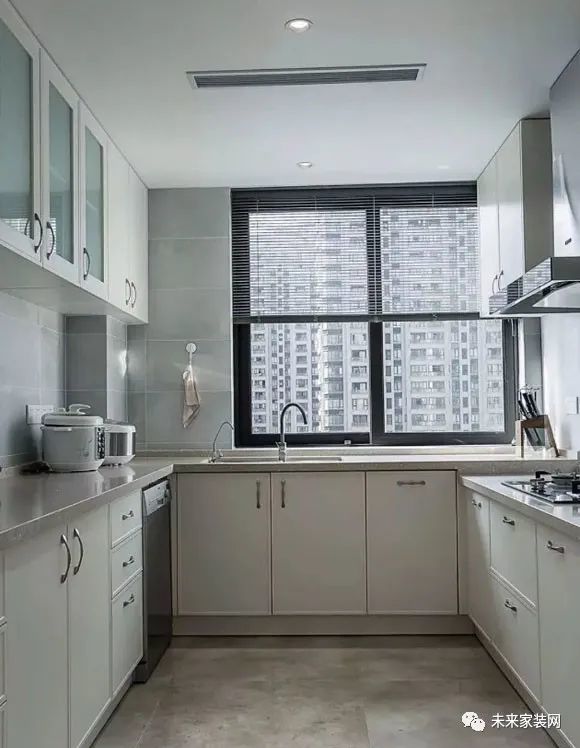 细节决定舒适性 10套厨房装修案例 分层式厨房台面更好用 腾讯网