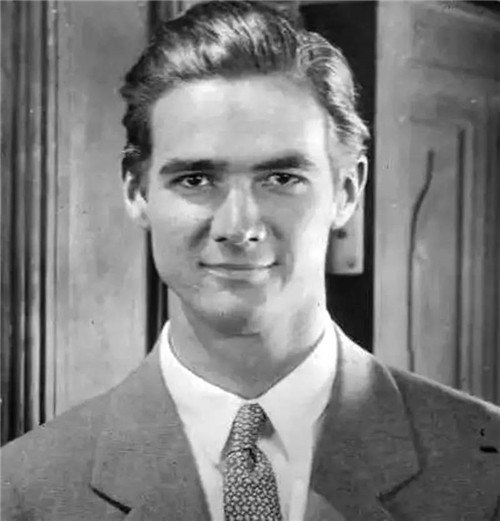 曾买87架真飞机拍戏,挥霍20年,却成了世界首富|钢铁侠|霍德华·休斯