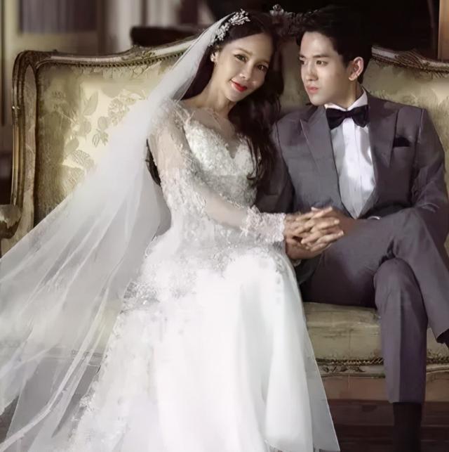 相差17岁的"姐弟恋"坚持结婚,如今女方难受孕,丈夫:压力大