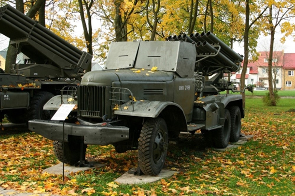 半个多世纪前的bm-14火箭炮,我们的南方邻居仍在装备_腾讯新闻