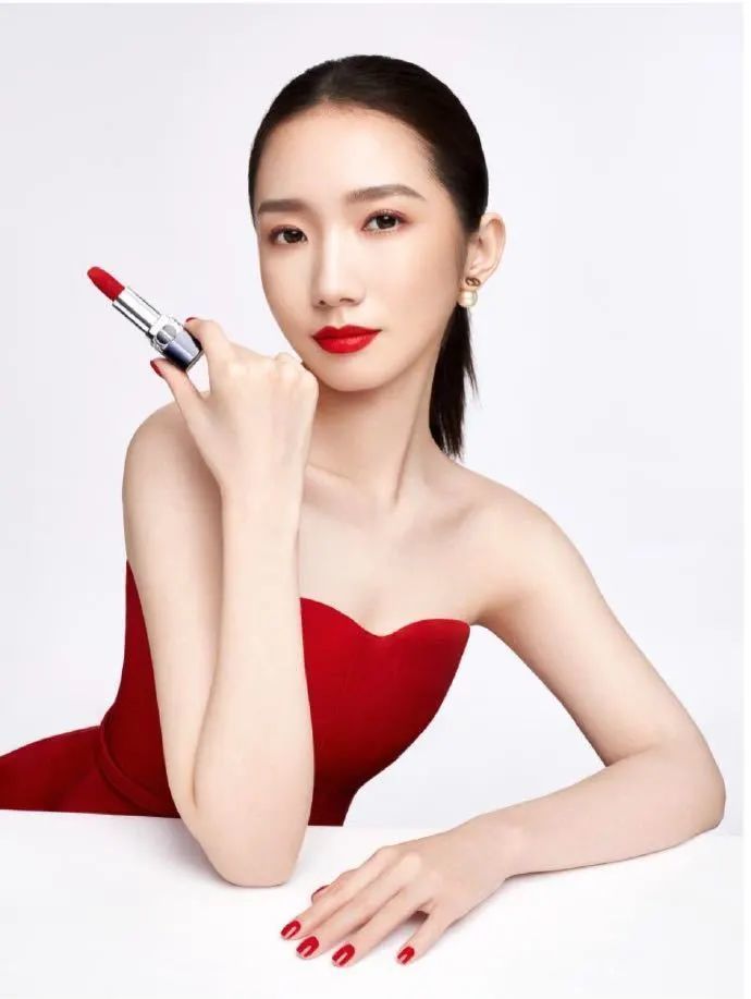 张含韵代言热风