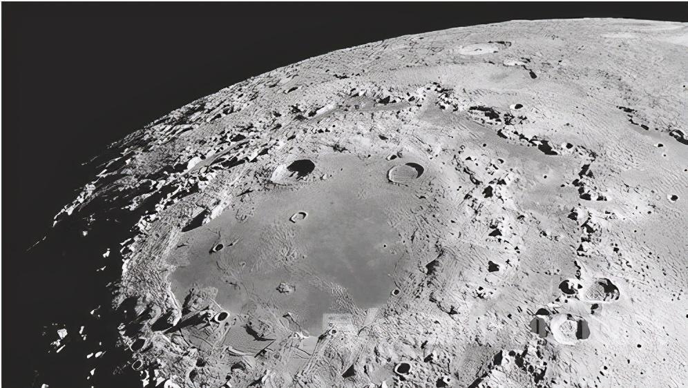 地球|新研究发现有阳光的月球表面也有水，水是怎样存在的？状态很奇怪