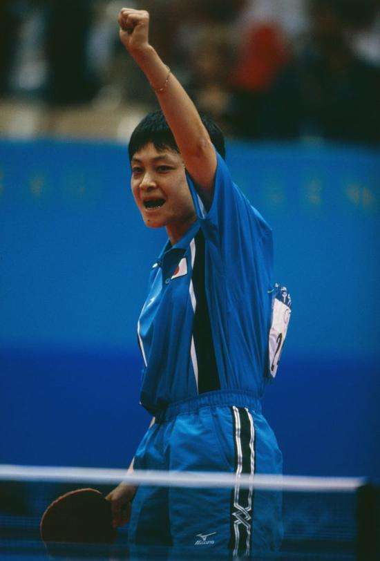 由于自己的半决赛中没有听从领导的让球命令,在半决赛中战胜了管建华