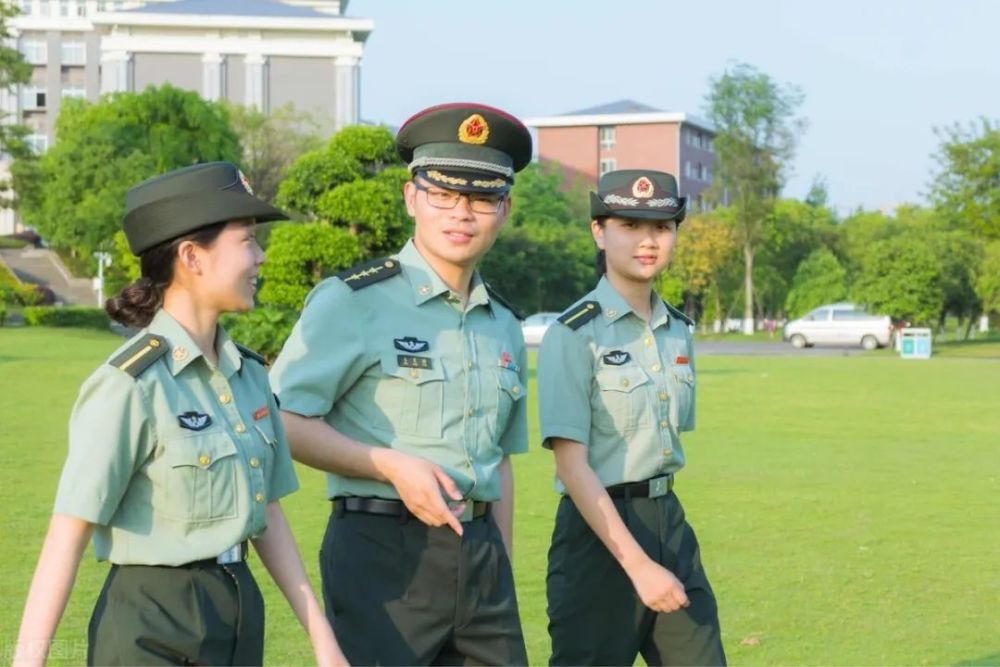 提前批a類,共19所院校在內蒙古招生,分別是國防科技大學,陸軍工程大學