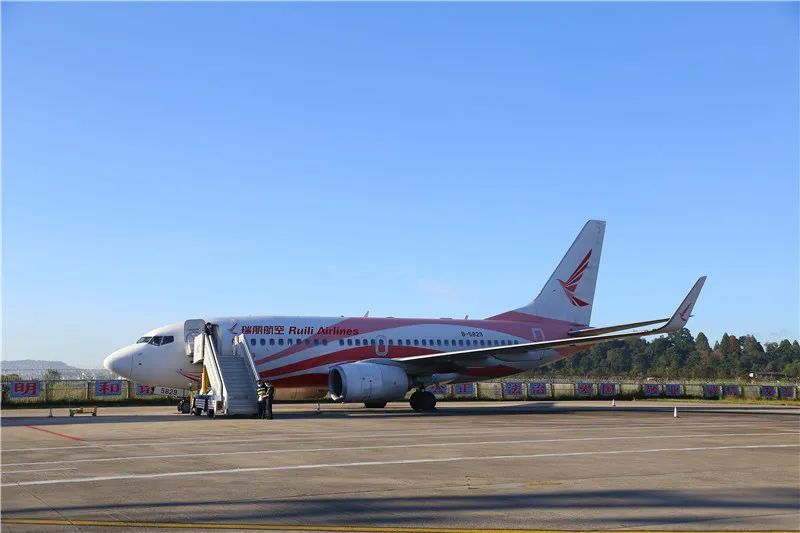 航线喜讯普洱思茅机场新增芒市普洱长沙航线