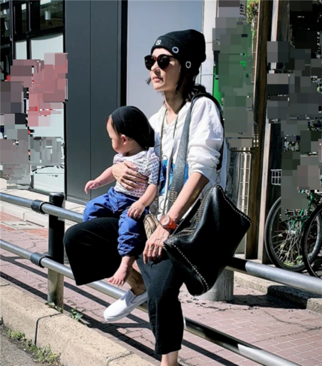 张柏芝|网曝张柏芝三胎儿子生父真实身份，侧面照曝光，因母亲意外说漏嘴