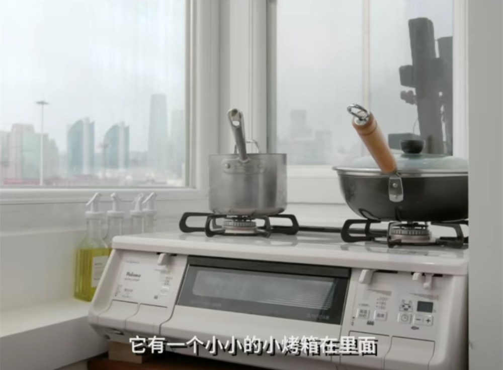 阳台|北京蜗居豪宅！夫妻在小空间里将日子过成了诗，一家四口其乐融融