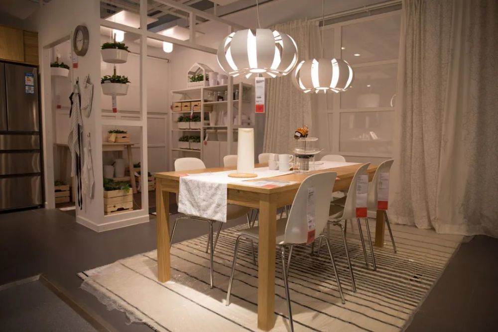 在宜家,没有一对情侣能逃过吵架