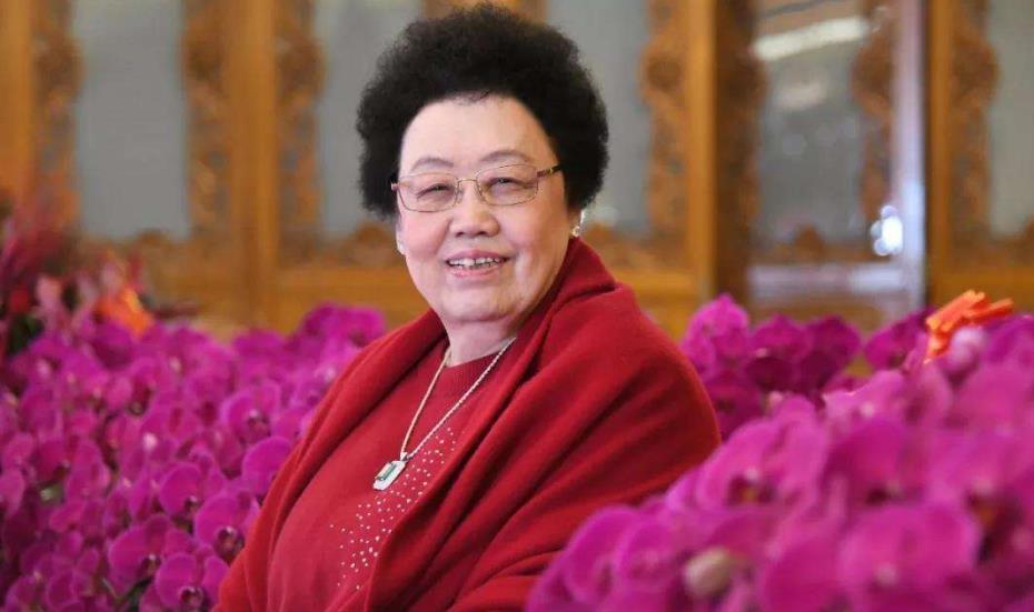 陈丽华|她是慈禧的后裔，身价高达525亿，北京一条街全是她的