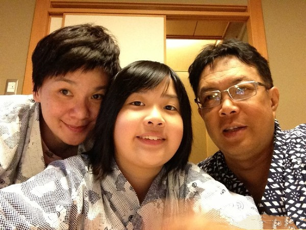 丈夫去世后,柯以敏承担起了照顾公婆以及女儿的责任,也许在节目中