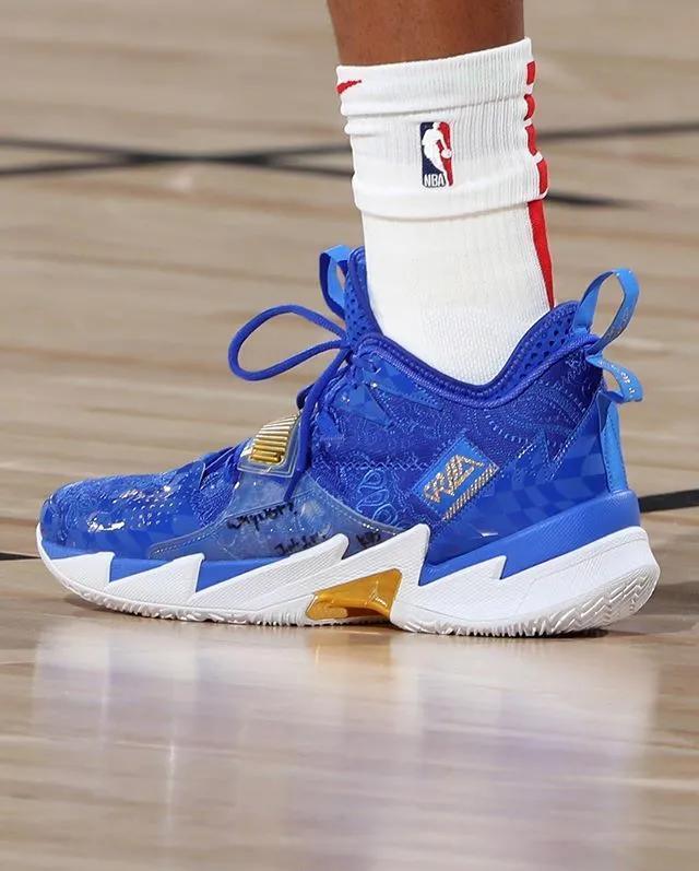 nba球员上脚威少赛季十佳球鞋上脚这些配色都太狠了