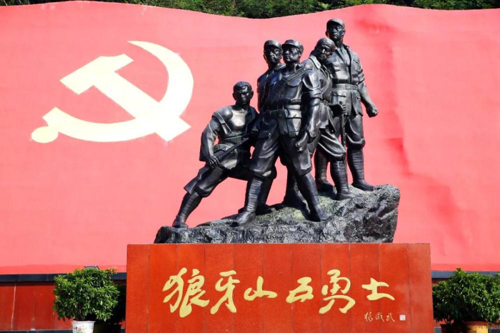 摄作为国家森林公园,全国红色经典旅游景区,河北省爱国主义教育基地