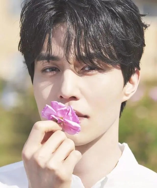 李东旭 征服岁月的男人 越老越年轻_腾讯新闻