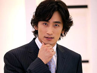 52岁复出帅气十足,三十年越老越帅,他儿子颜值却一言难尽|车仁表|颜值