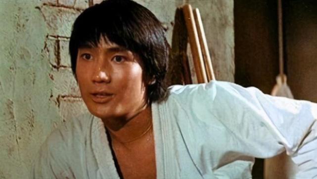 如今被小30岁娇妻抛弃|嬴政|李小龙|嘉禾公司|戴良纯|黎燕珊|刘永