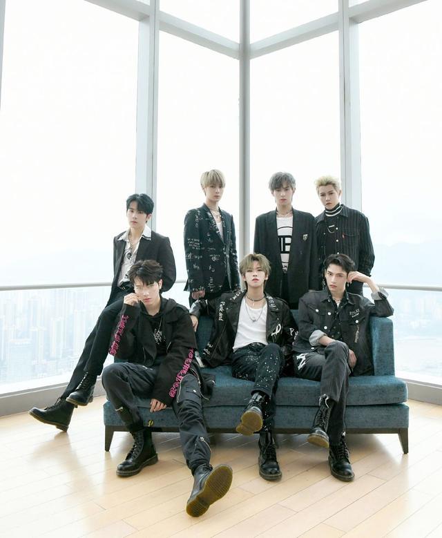 y天空少年虽然在很多不追选秀节目的观众们看来,是非常陌生的一个男团