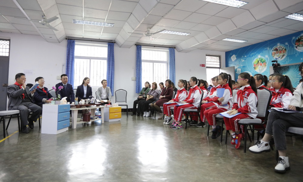 成都市金琴路小学举行60周年校庆活动