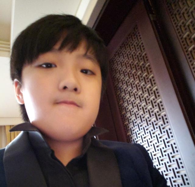 吴费曼|吴镇宇儿子追星失败8天后，周杰伦终于回应安慰别心碎，为费曼加油