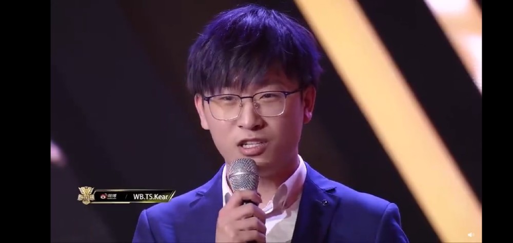 kpl胖胖教练被请求下课凯凯前脚发文声援后脚就被安排回bp台