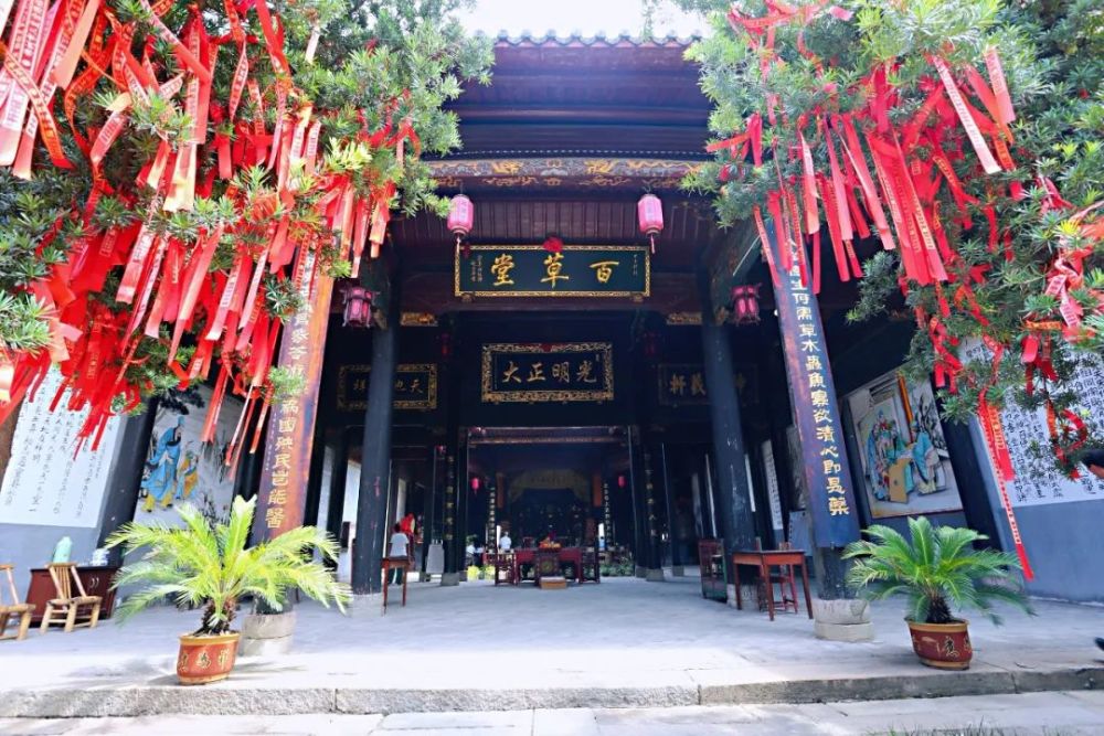 快上车带你驶入宜春快车道去寻找诗和远方