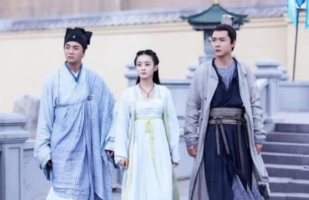 花千骨 中的双胞胎 本以为是一个人出演 其实生活中他们就是双胞胎 花千骨 云隐 赵丽颖 霍建华 云翳