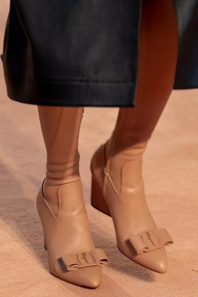 Реплики сумок известных брендов-MOSCHINO один в од