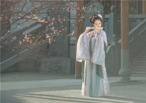 李煜|李煜最香艳的一首诗，描写女子最美的部位，最后两句尤其肉麻