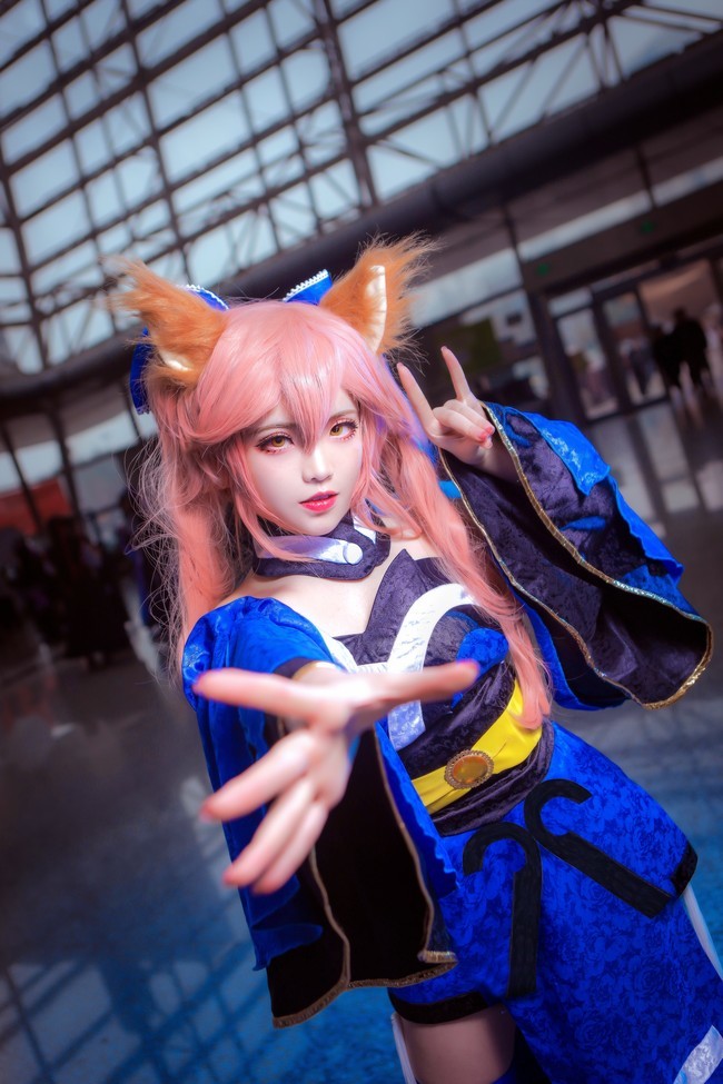 cos漫展返图双马尾小可爱玉藻前