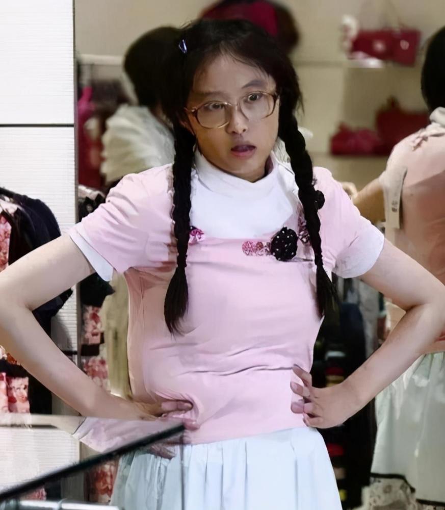 还记得丑女无敌吗因剧透被张艺谋赶出剧组后李欣汝如今怎样了