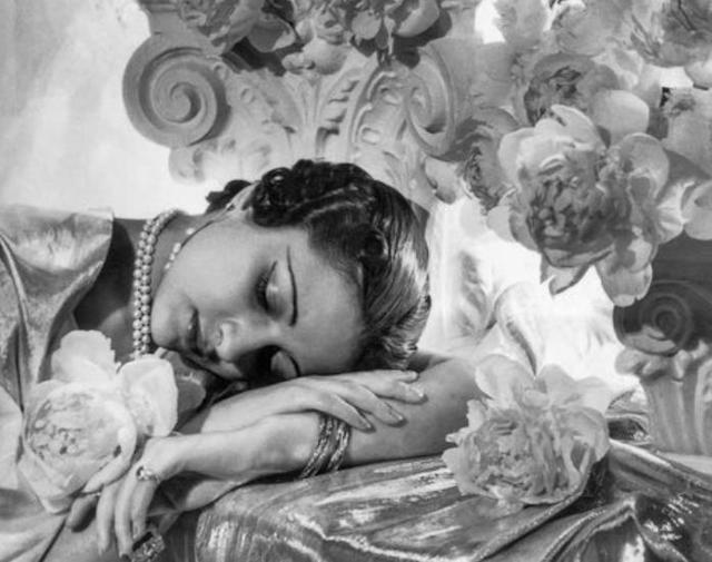 后来夫妻二人因为家庭矛盾离婚了,离婚之后的西塔德维没有再结婚.