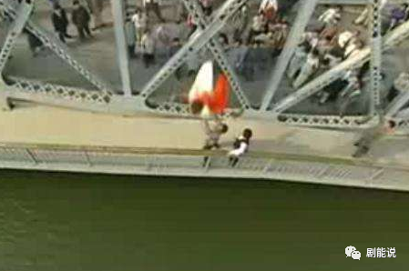 褚嬴|这能“真香”？