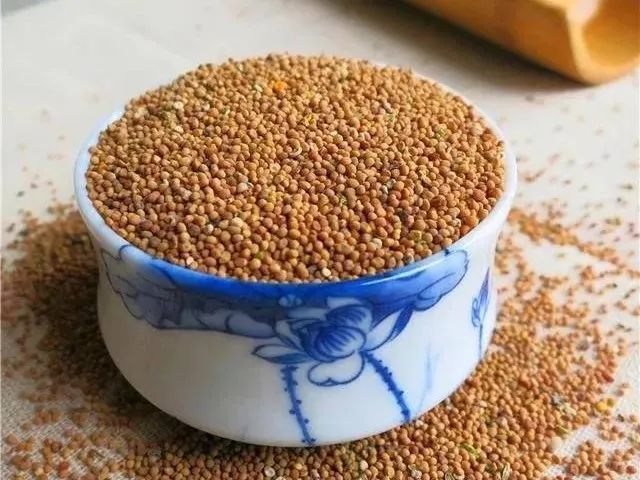 "君为女萝草,妾为菟丝花."在诗句中以菟丝花写情,是古人常用的比喻.