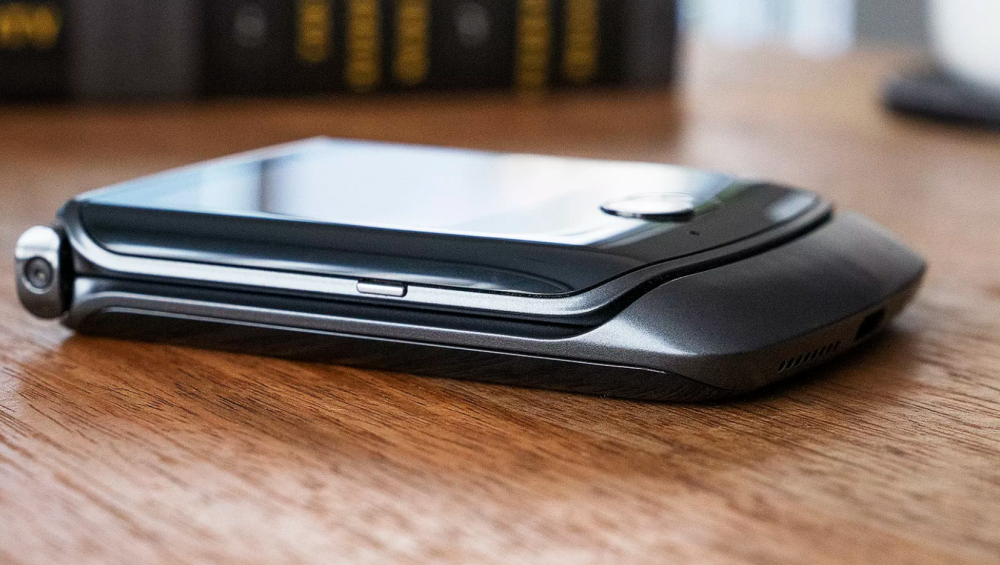 5g折叠翻盖手机感觉不错,摩托罗拉razr