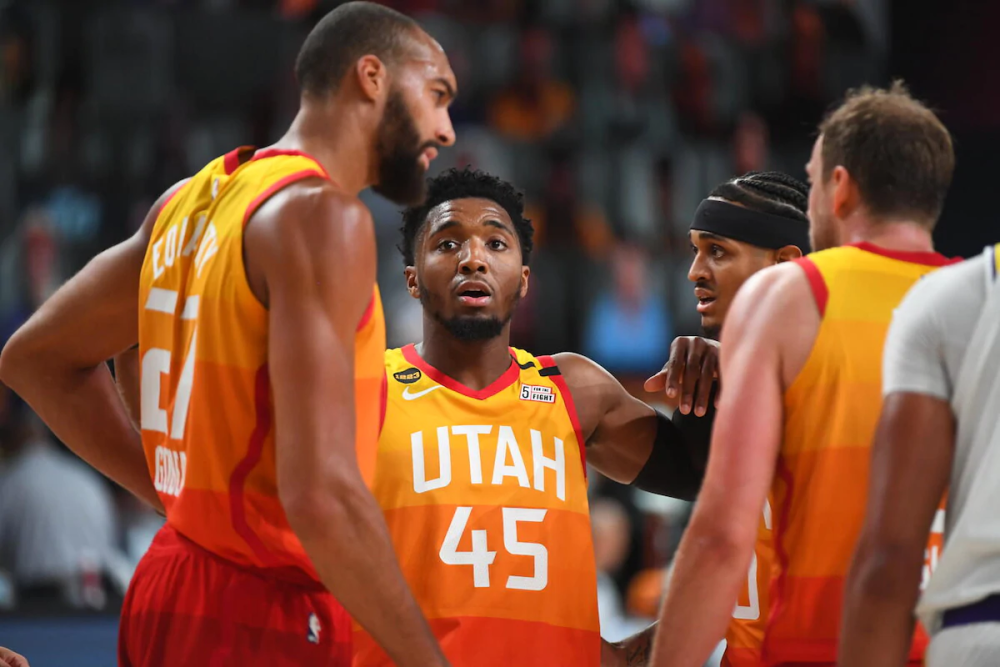 nba休赛季首笔交易诞生!爵士全队被卖,他们35年赚了15.7亿美元!