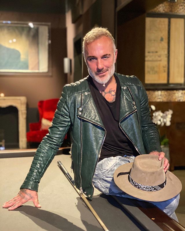 而在小女儿即将出生前,吉安卢卡还曾晒出女友的孕妇照,并且也进行了一