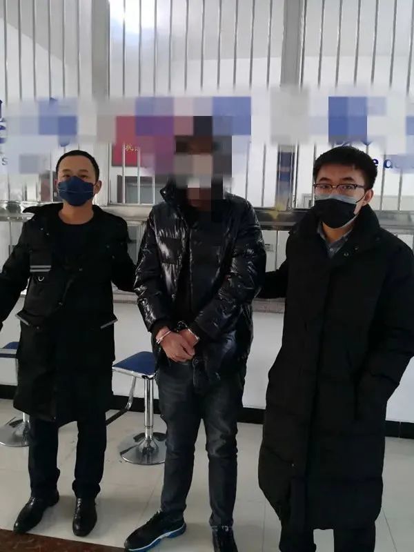 现在小偷胆挺大偷钱偷烟看咱白山的警察叔叔咋抓到他们的