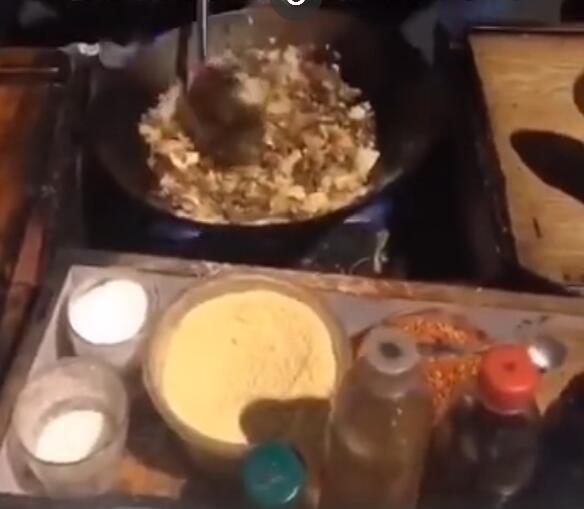 王思聪|王思聪街边做蛋炒饭！所有人可以免费吃，不用花钱
