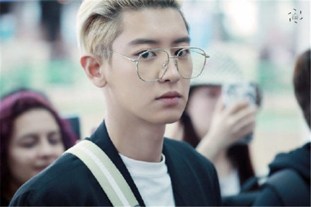 朴灿烈|EXO朴灿烈被曝出轨10人，前女友发文控诉：我手里有录音