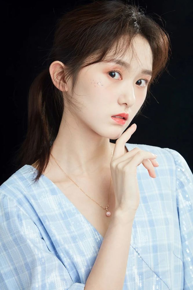 可盐可甜的美少女舒涵,倾情演绎不同美