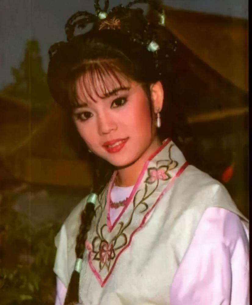 康熙来了女嘉宾狄莺年轻时因漂亮备受追捧如今为何遭众人嘲